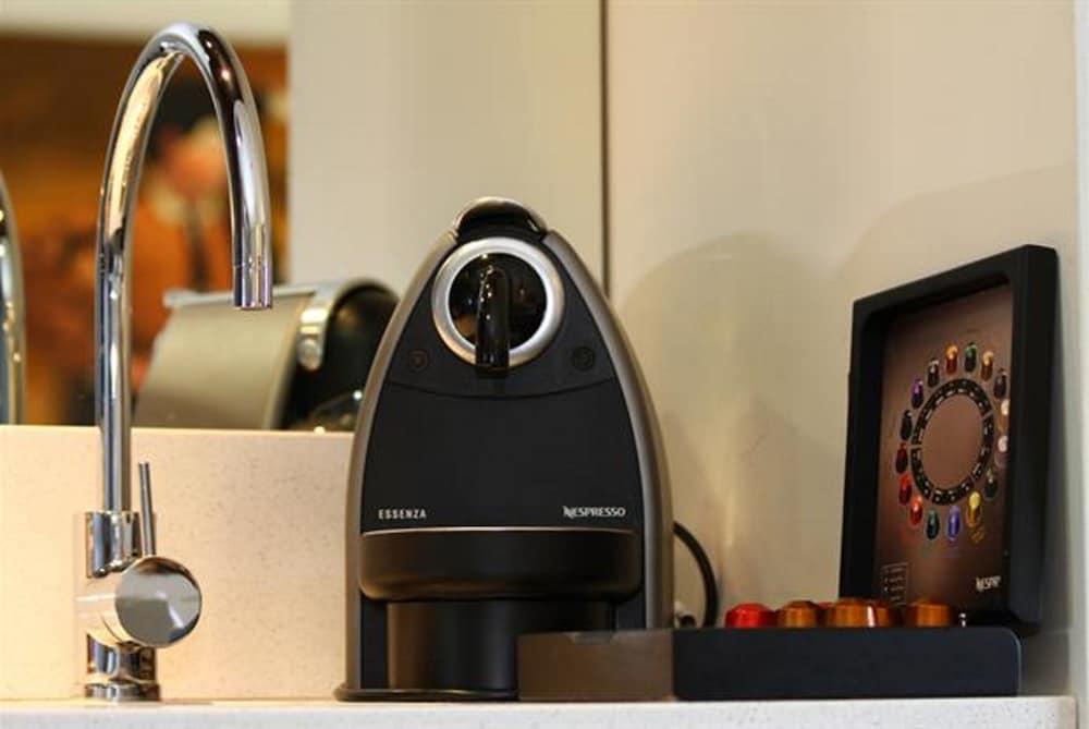 Chateau Elan At The Vintage Pokolbin Exterior foto A Nespresso machine